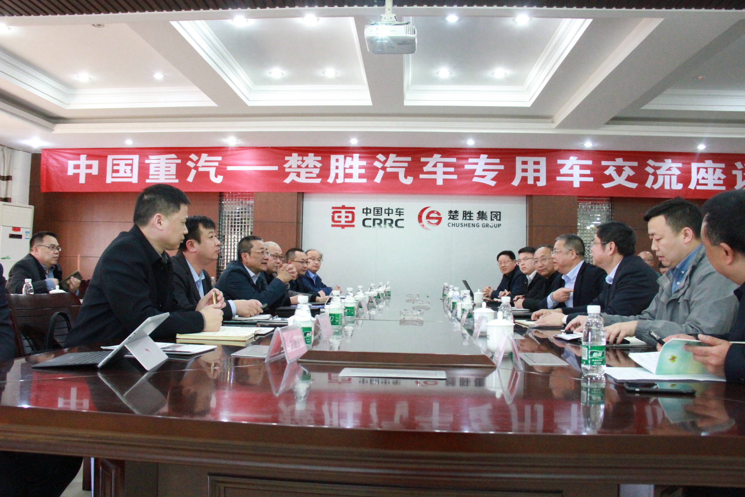 中國(guó)重汽集團(tuán)總經(jīng)理、黨委副書(shū)記蔡?hào)|一行蒞臨楚勝汽車集